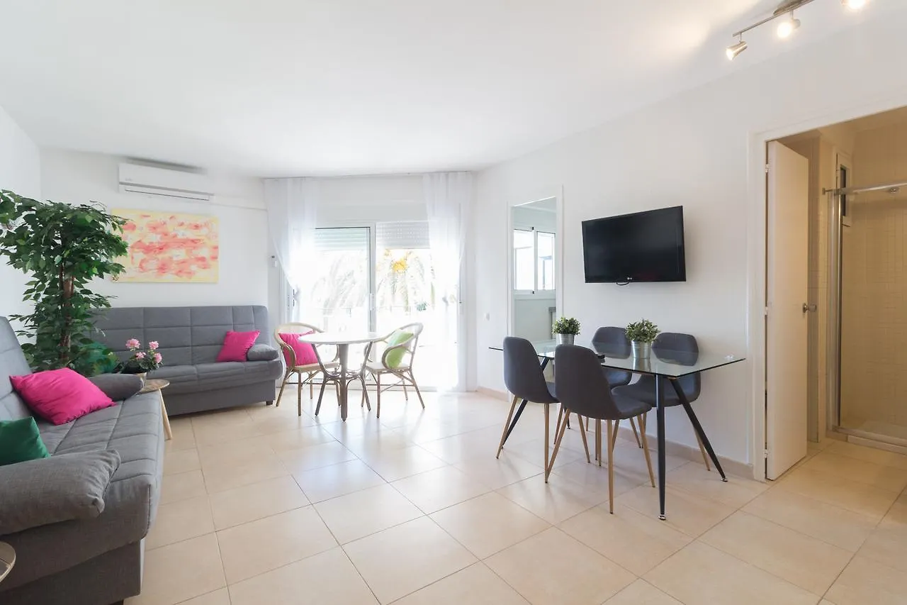 דירות סאלו Aries Luxe Iberplaya